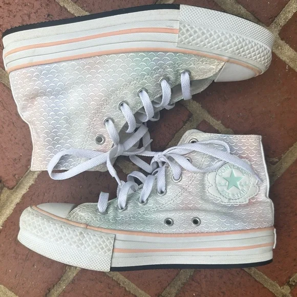 Girls Converse Chuck Taylor All Star Platform High Tops - Mermaid Scales, Size 3 - Picture 1 of 4